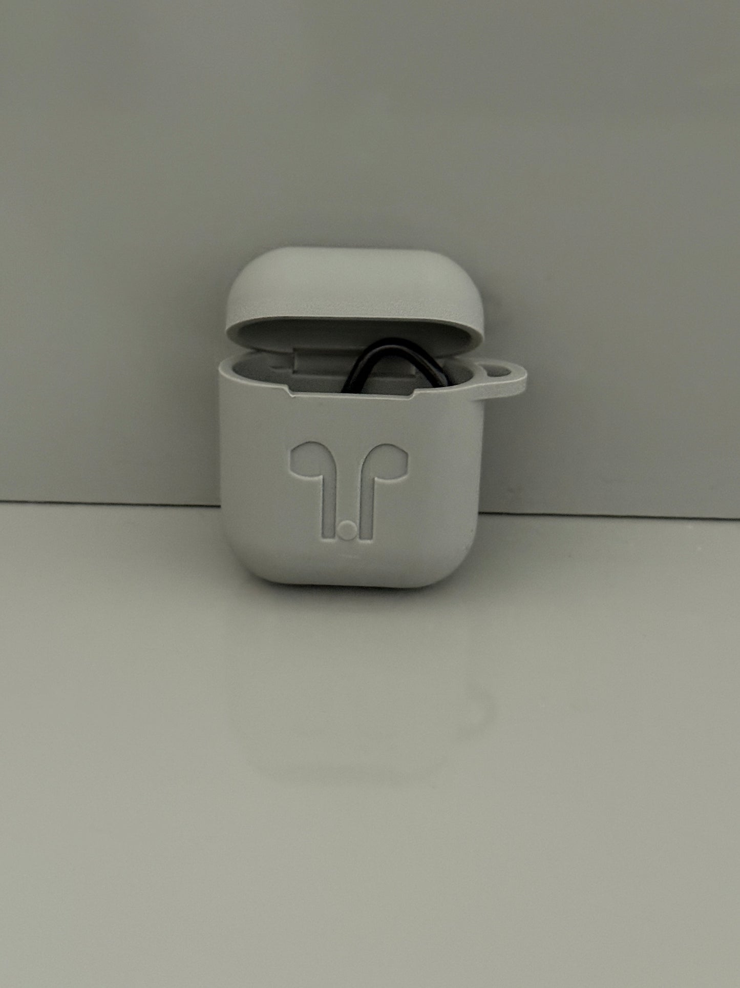 AirPods 1 & 2