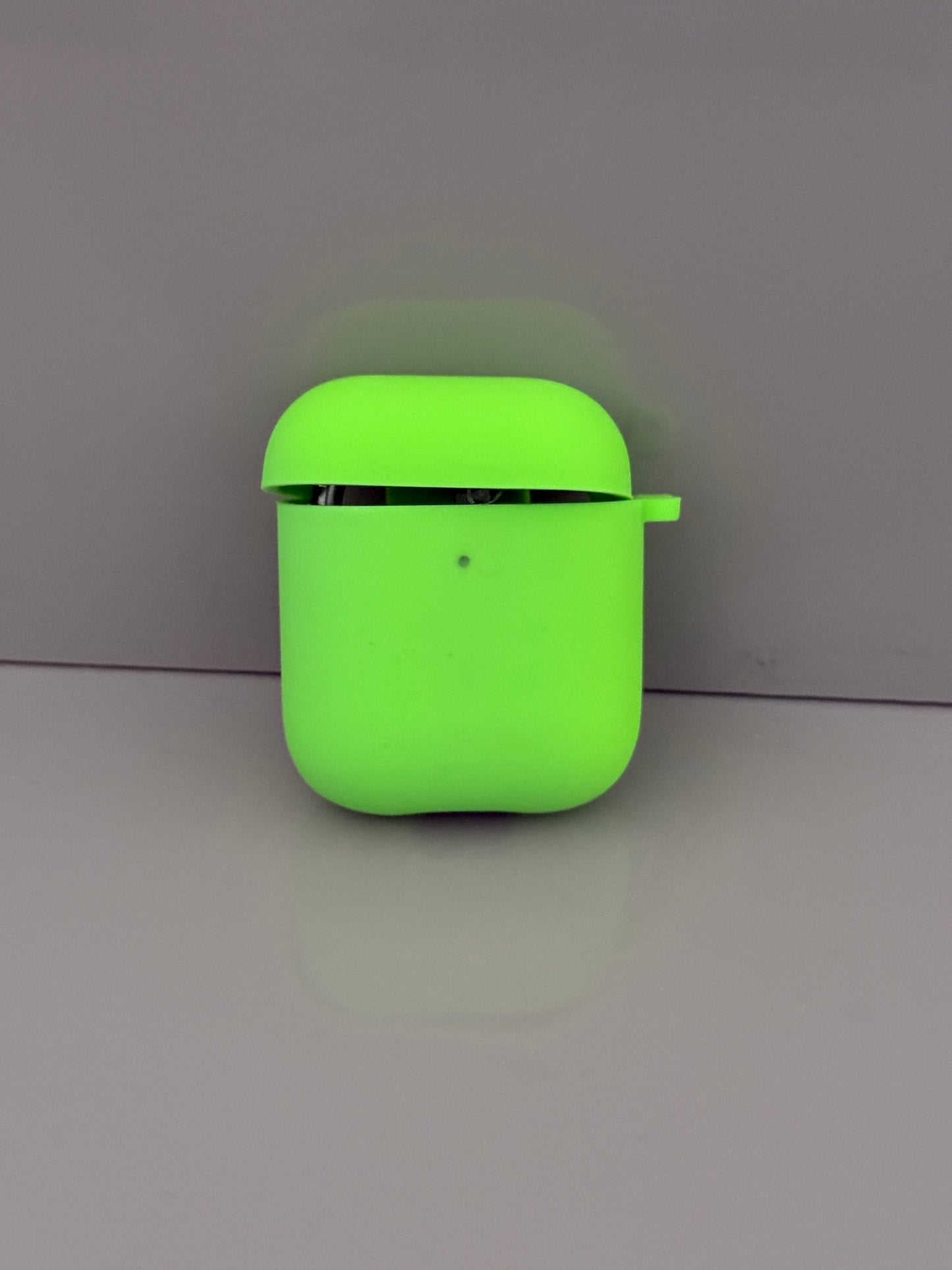 AirPods 1 & 2